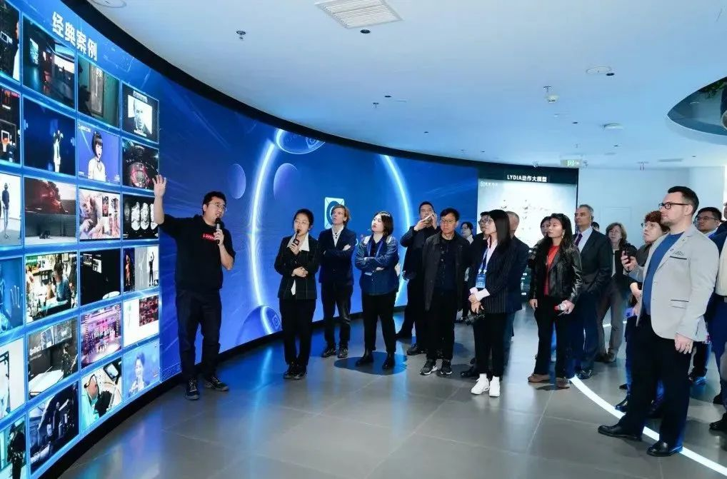 商务部副部长寄语德中企业丨凯发(中国)官网·虚拟动点与德国商界代表共探可持续发展新机遇