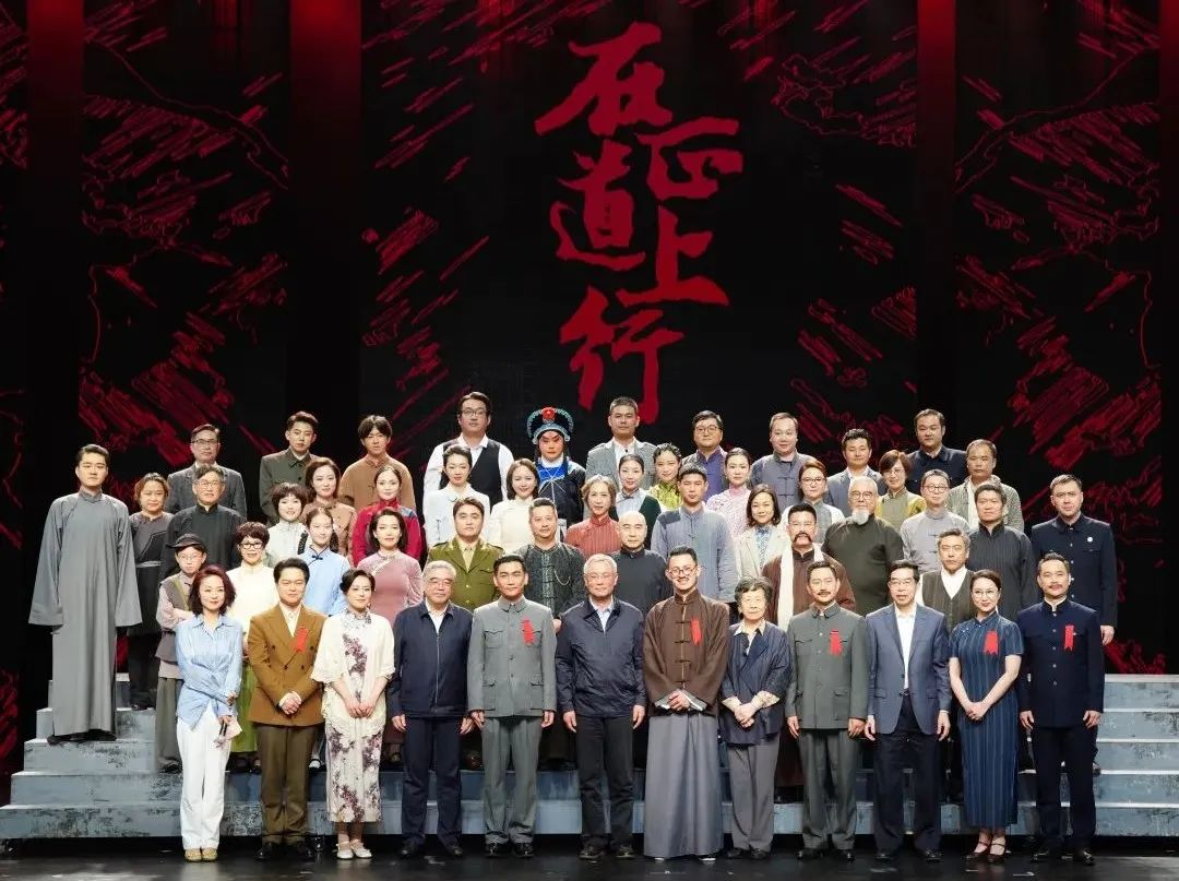 凯发(中国)官网·蓝硕以科技赋能话剧《在正道上行》圆满上演